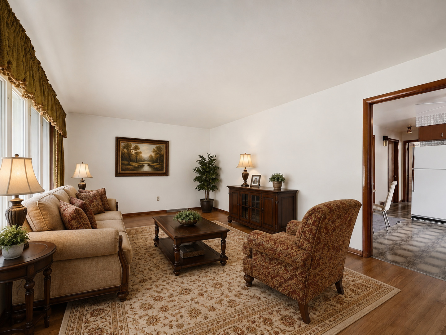 5403 S Lotus Avenue Property Photo 3