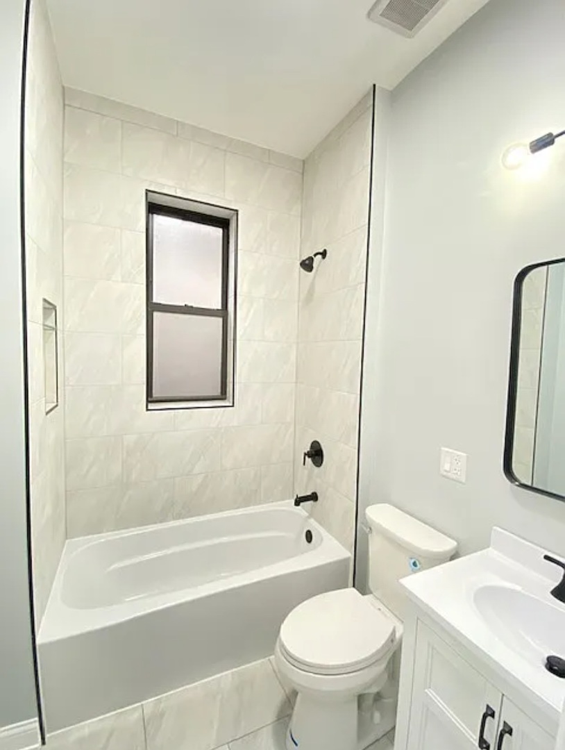 1305 E 69th Street 2 Property Photo 10