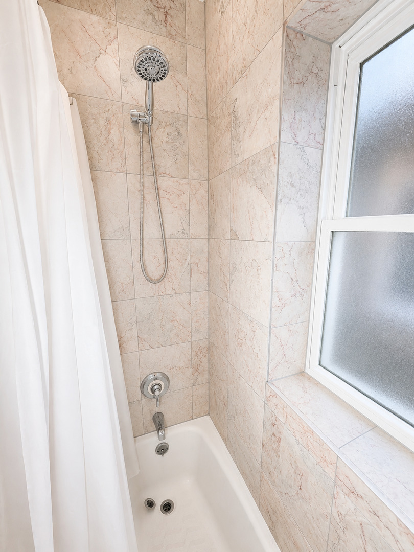 5433 W Melrose Street Property Photo 17
