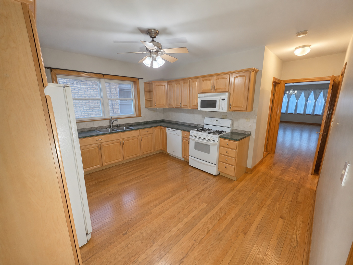 5433 W Melrose Street Property Photo 18