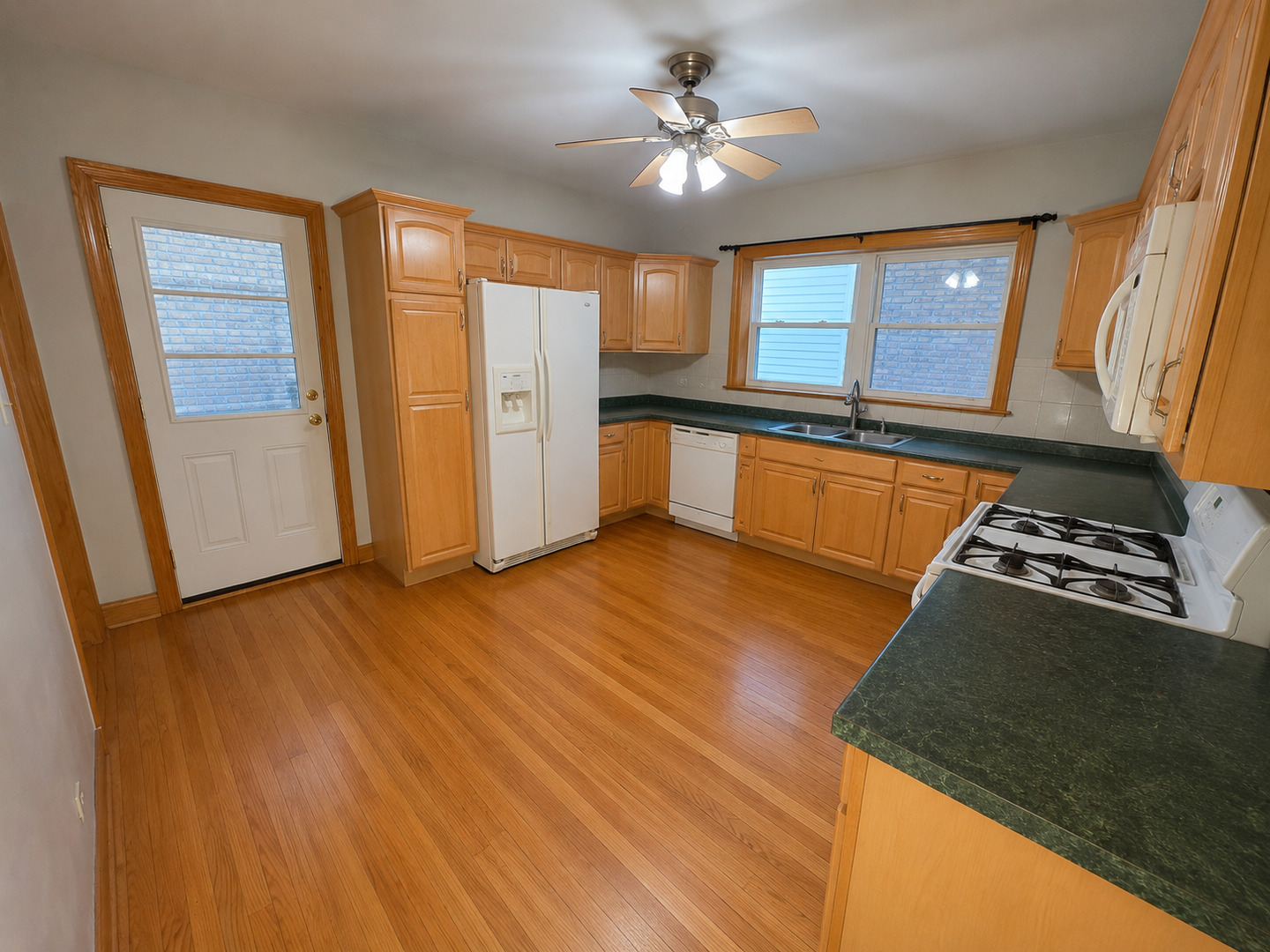 5433 W Melrose Street Property Photo 19