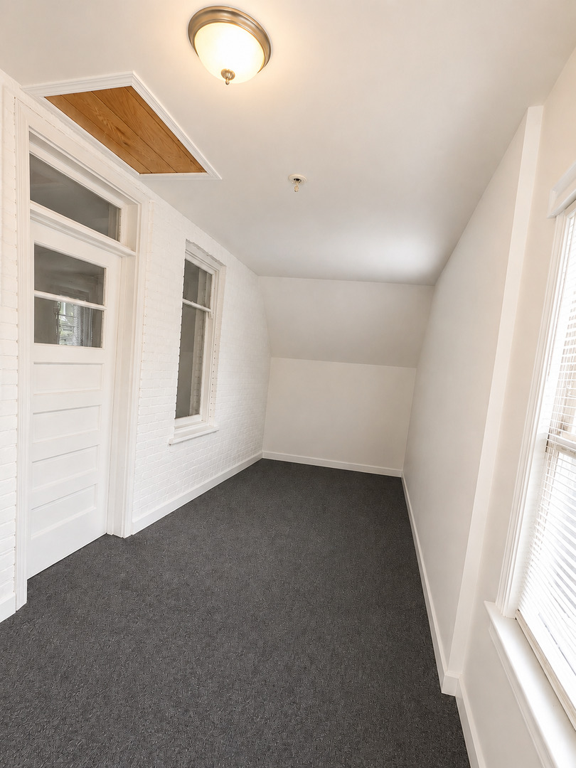 5433 W Melrose Street Property Photo 48