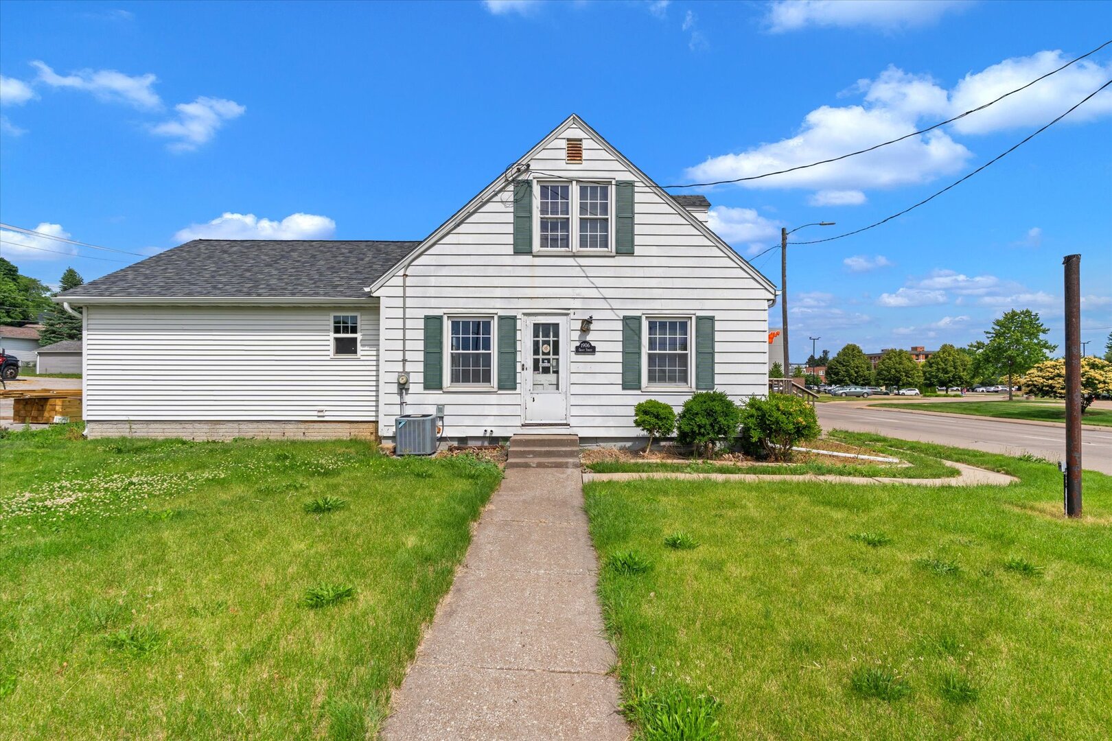 1906 Grant Street Property Photo 4