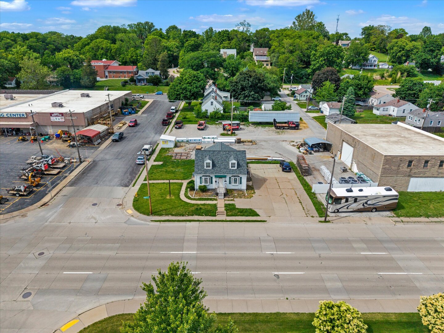 1906 Grant Street Property Photo 8