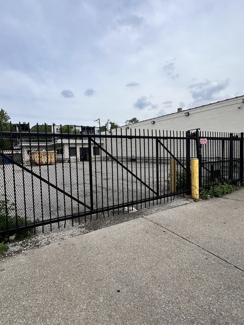 12658904 Property Photo 2