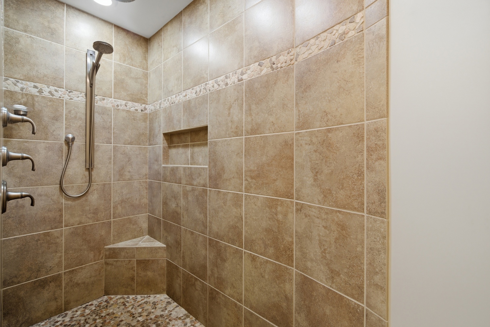 25730 N Eagle Drive Property Photo 17