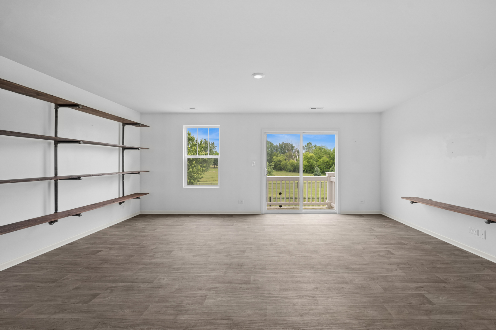 3824 Honeysuckle Lane Property Photo 6