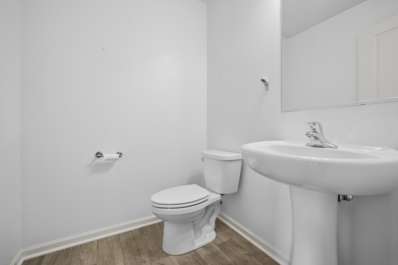3824 Honeysuckle Lane Property Photo 8