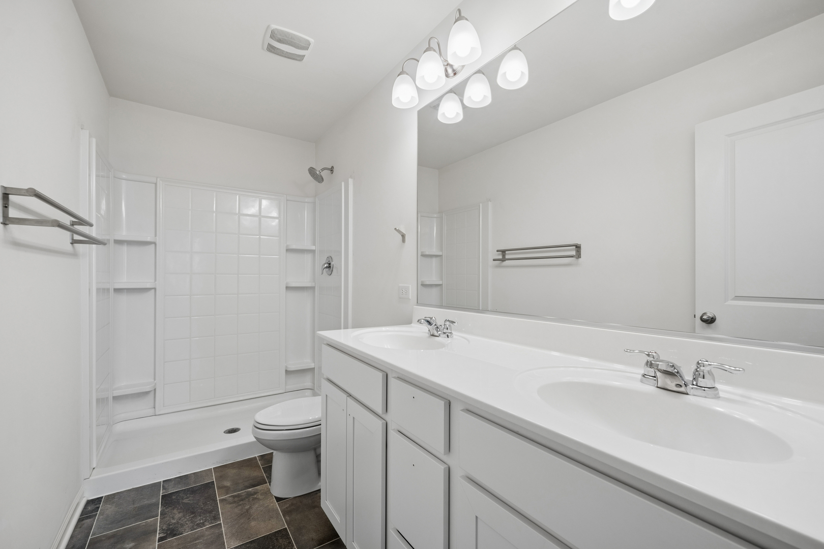3824 Honeysuckle Lane Property Photo 12