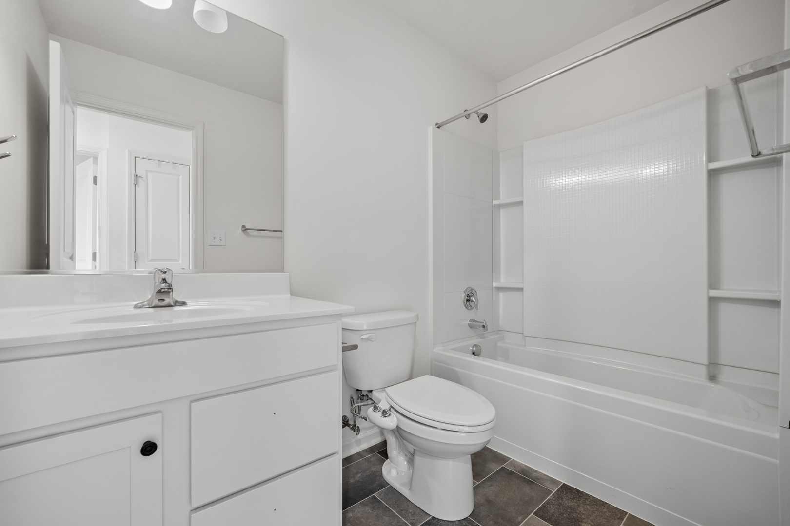 3824 Honeysuckle Lane Property Photo 14