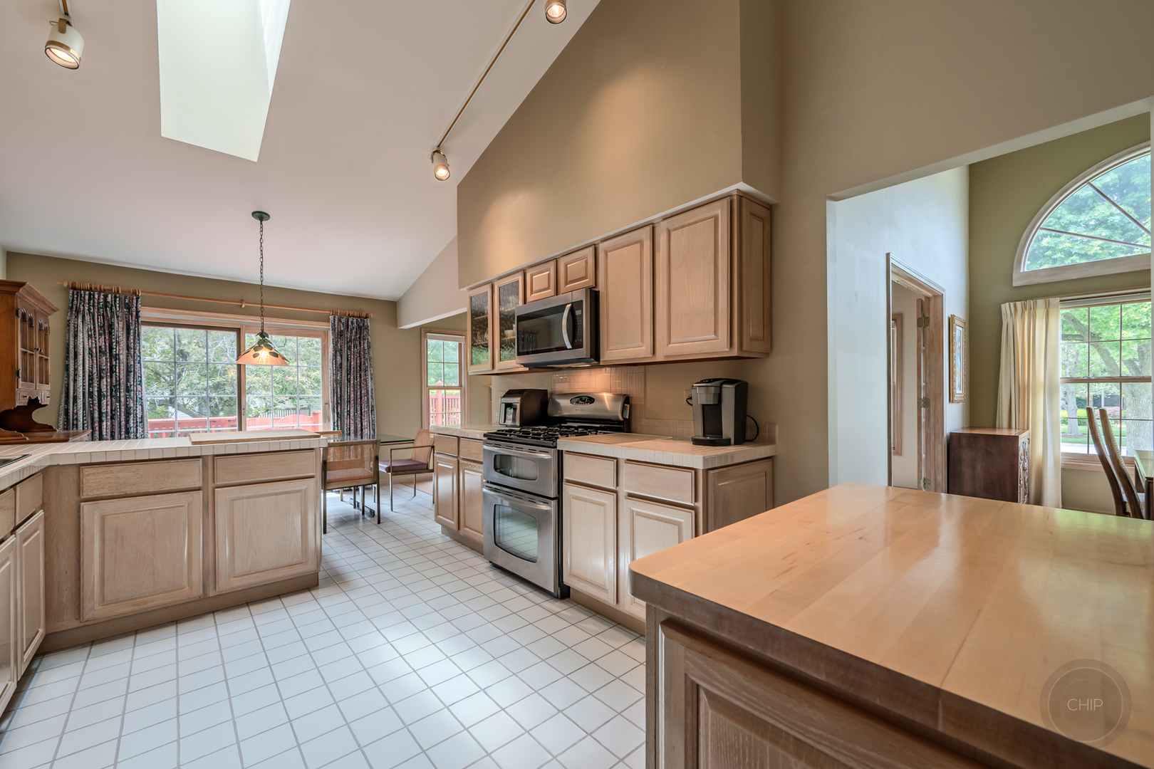 1046 E Amberwood Circle Property Photo 8