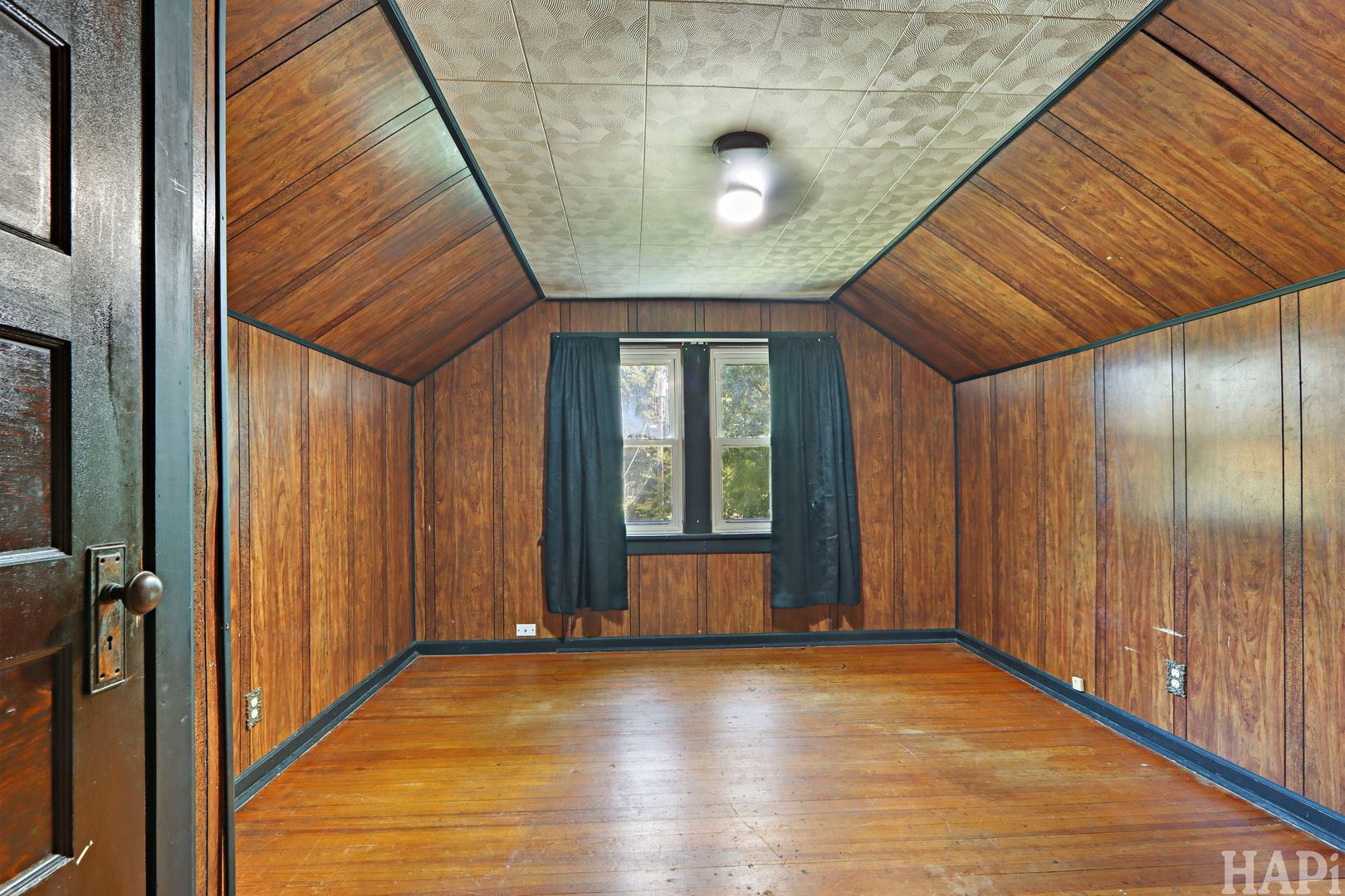 825 N Ash Street Property Photo 13
