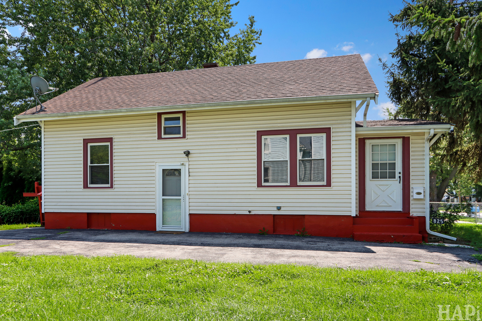 825 N Ash Street Property Photo 16