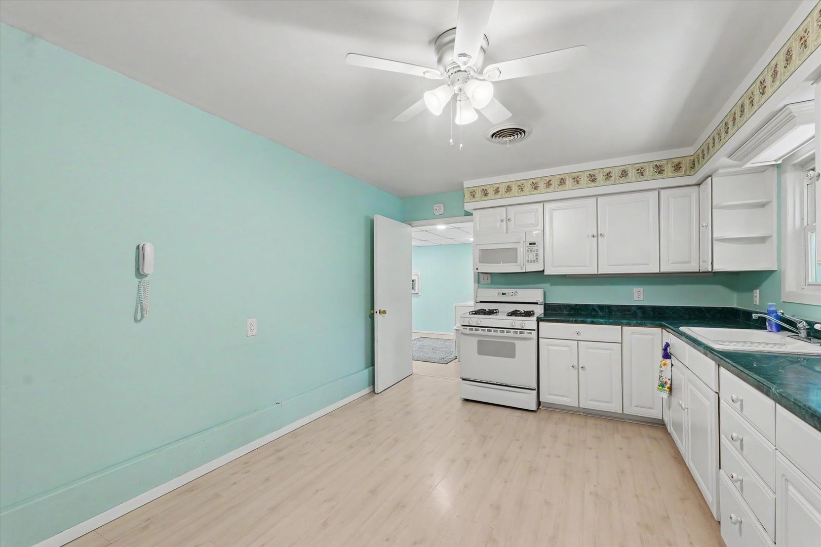 108 Brady Lane Property Photo 13