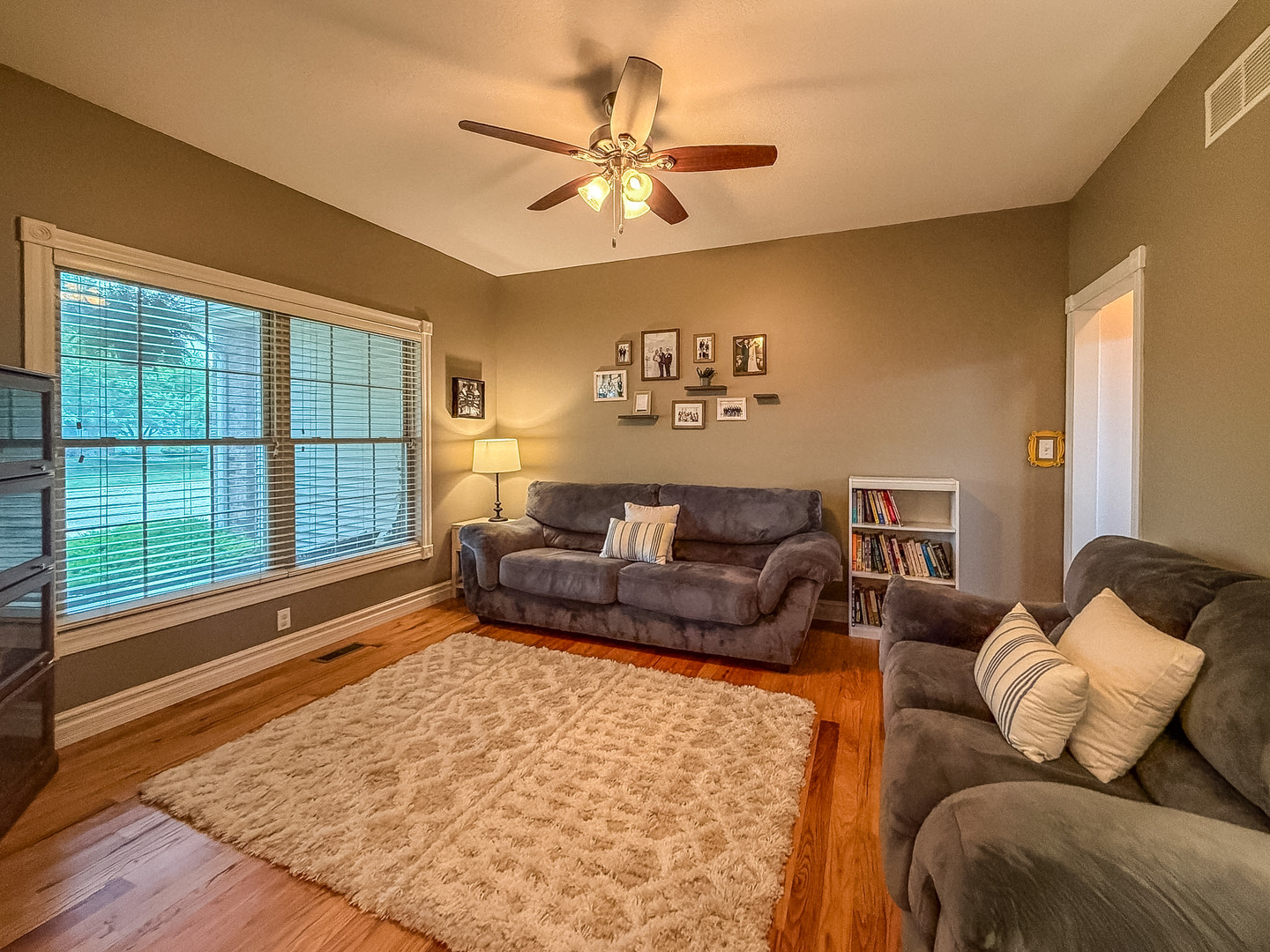 3906 Turnberry Drive Property Photo 8
