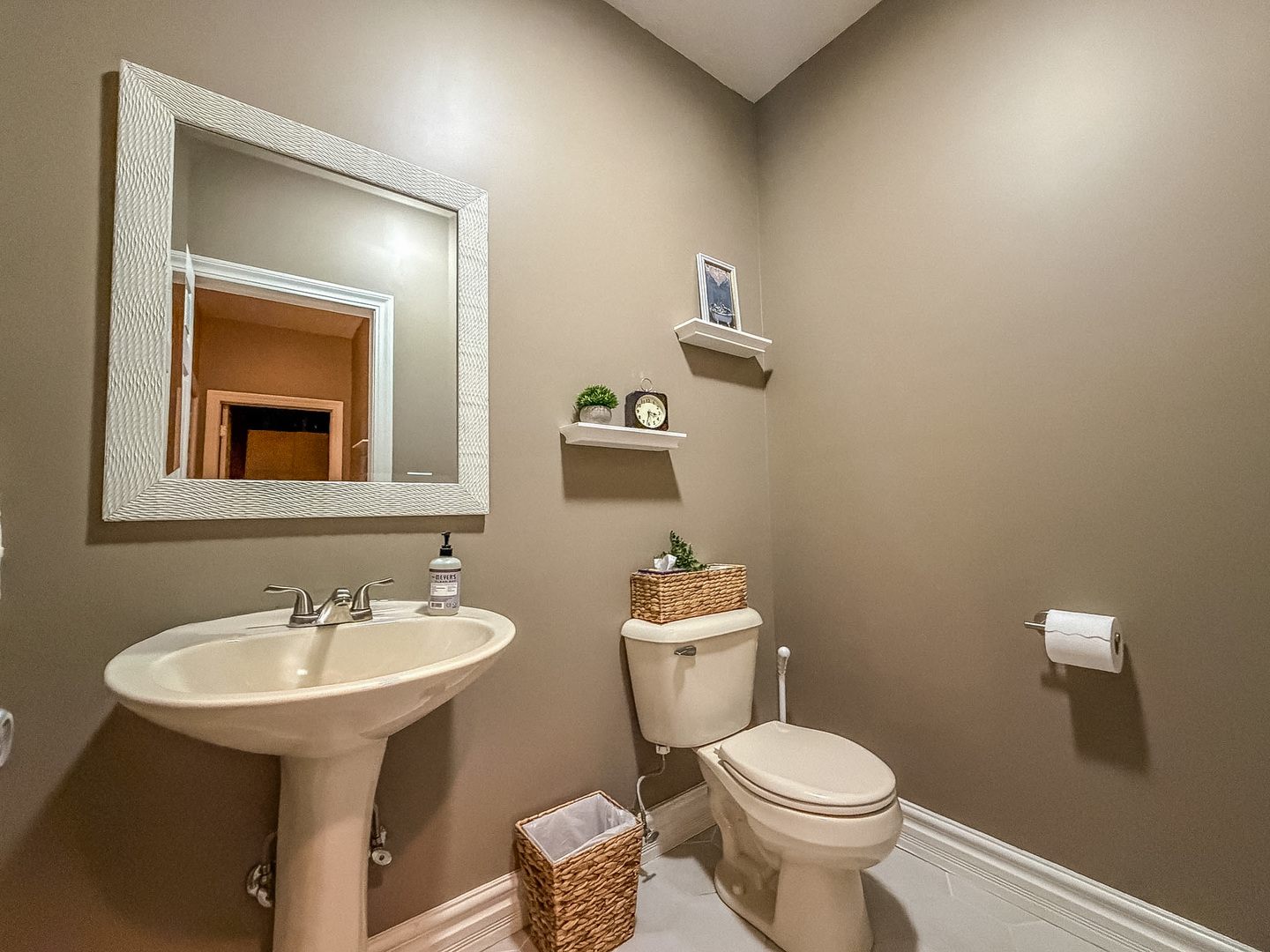 3906 Turnberry Drive Property Photo 18