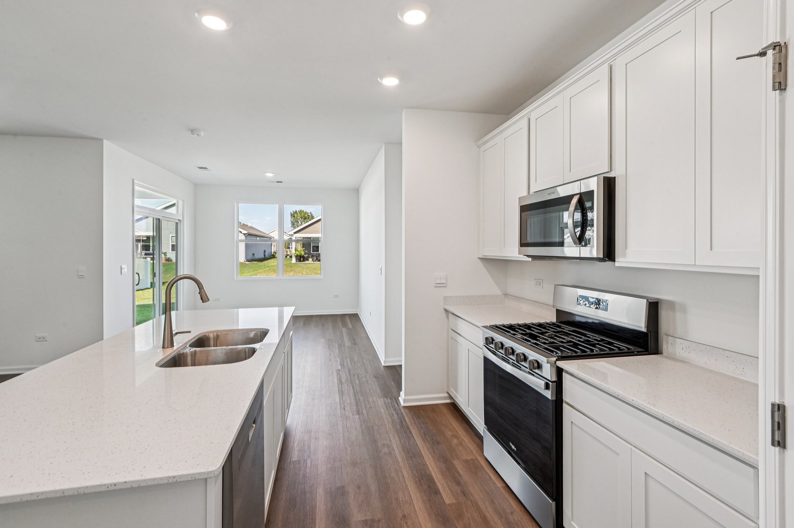 14616 S Azalia Circle Property Photo 4