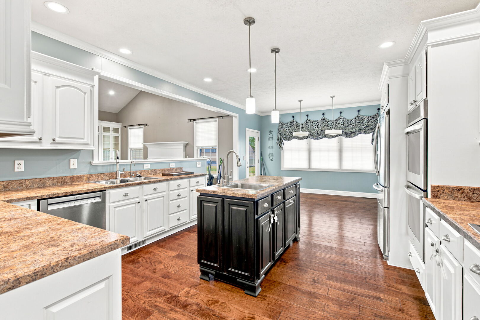 1104 Daybreak Drive Property Photo 10