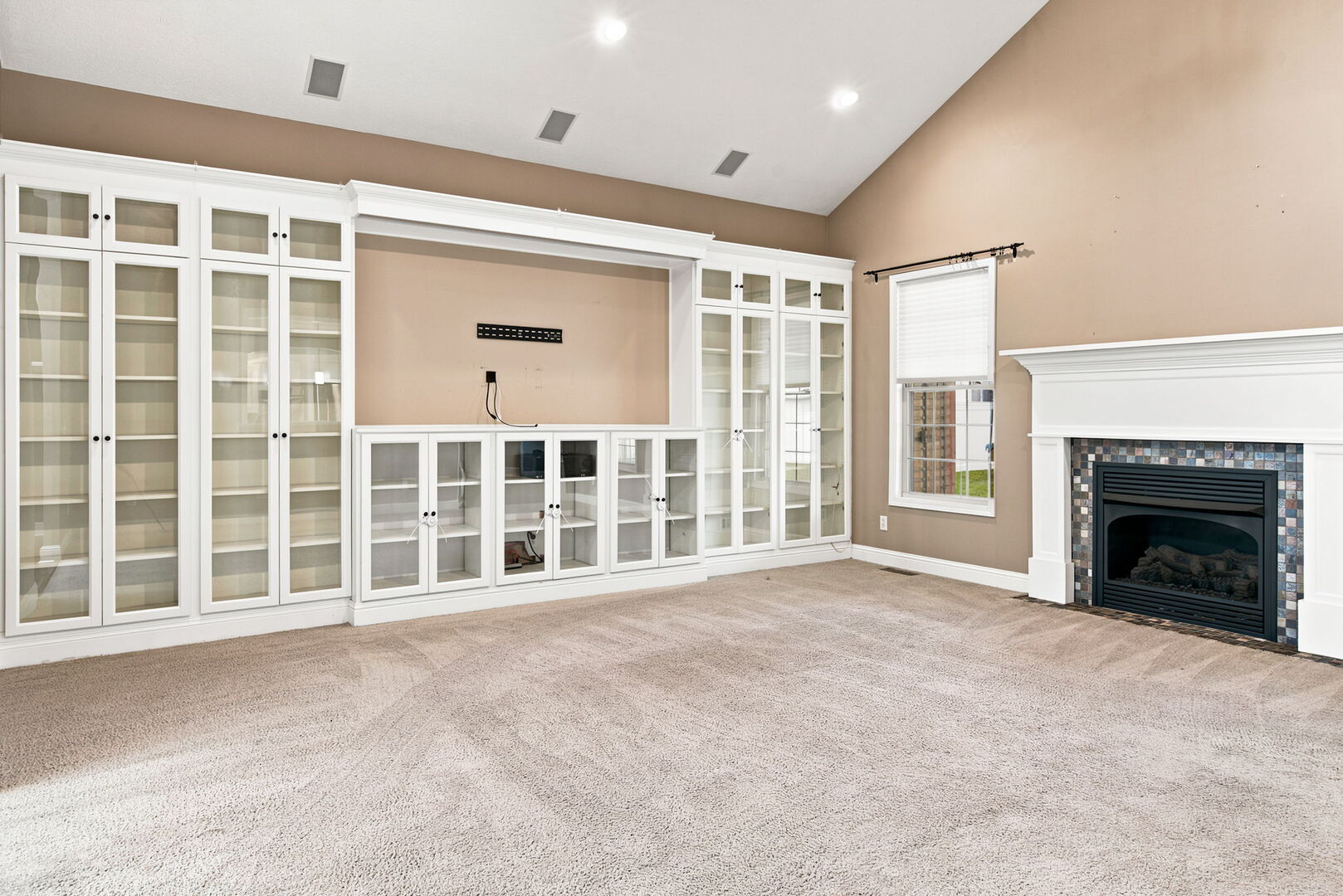 1104 Daybreak Drive Property Photo 14