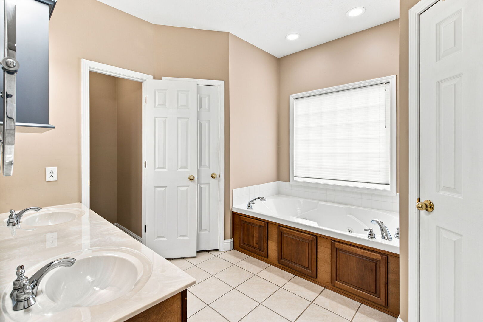 1104 Daybreak Drive Property Photo 20