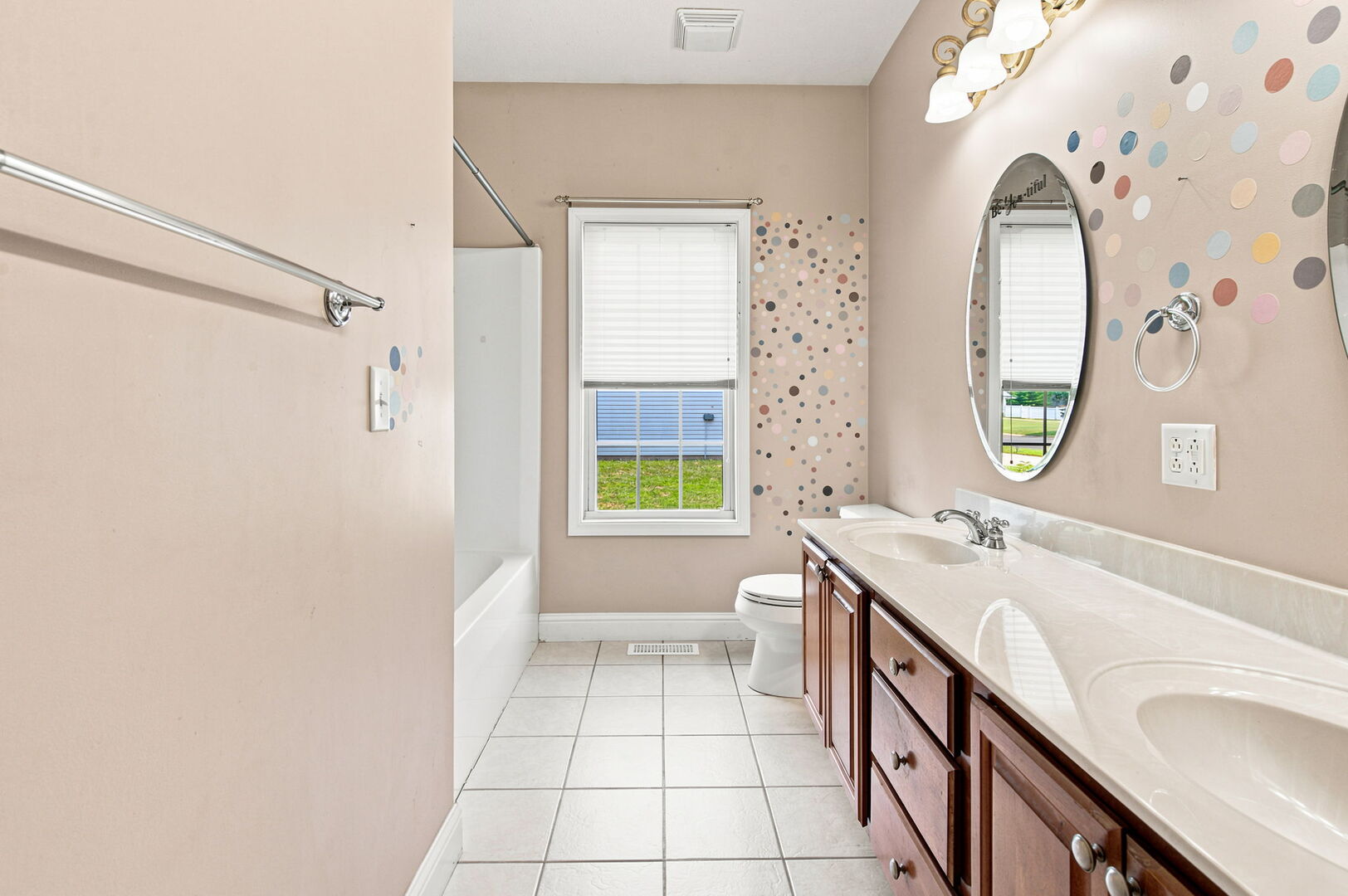 1104 Daybreak Drive Property Photo 25