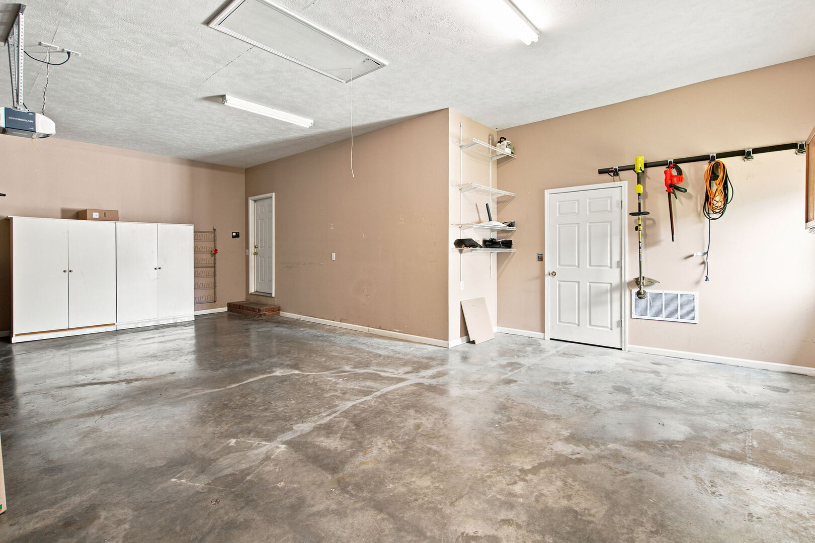 1104 Daybreak Drive Property Photo 31