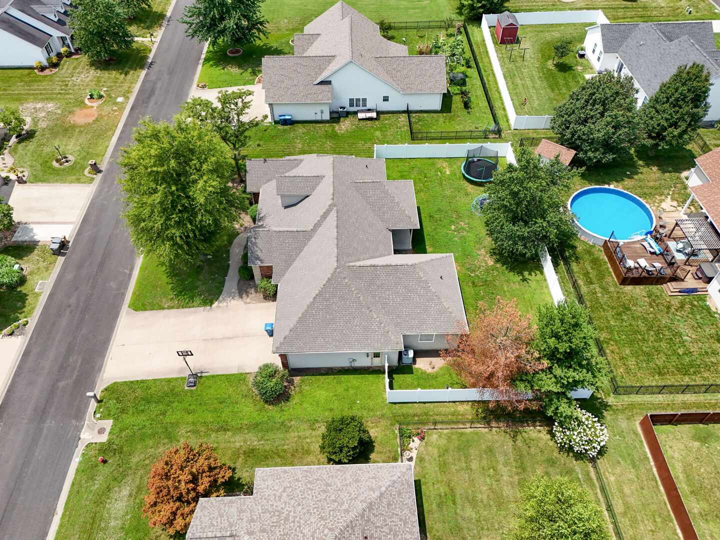 1104 Daybreak Drive Property Photo 33
