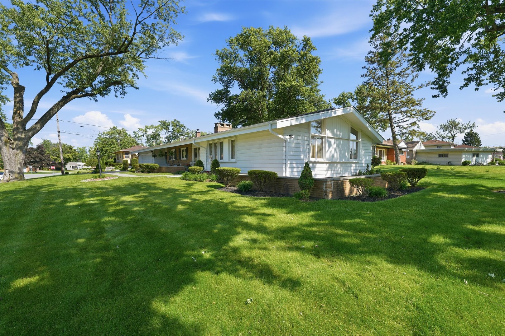 17413 Emerson Avenue Property Photo 4