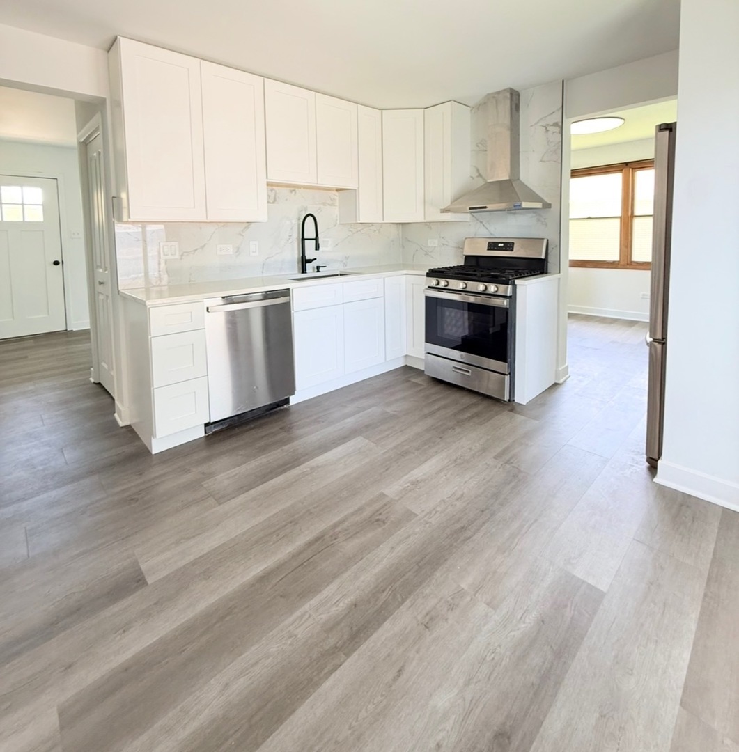 5554 Linder Court Property Photo 8