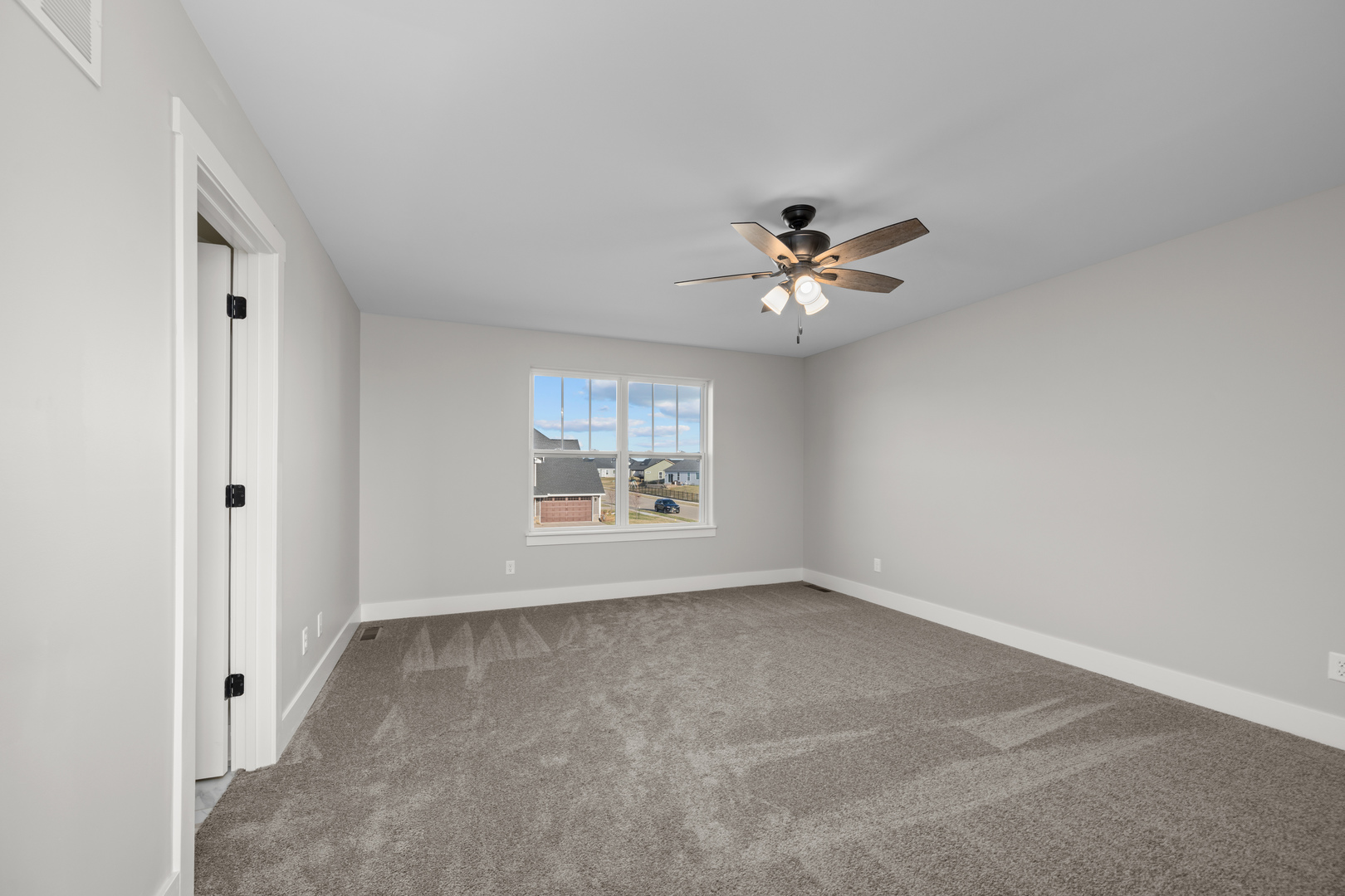 6942 Faiths Way Property Photo 11
