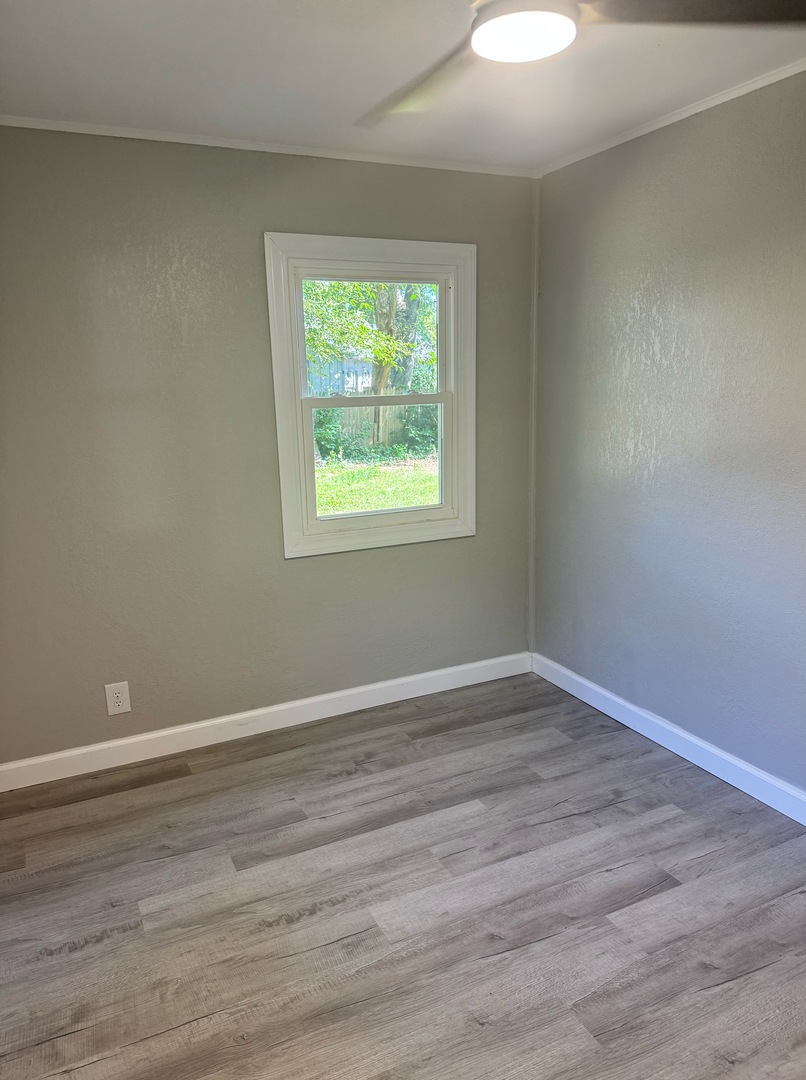 1041 Eastview Drive Property Photo 12