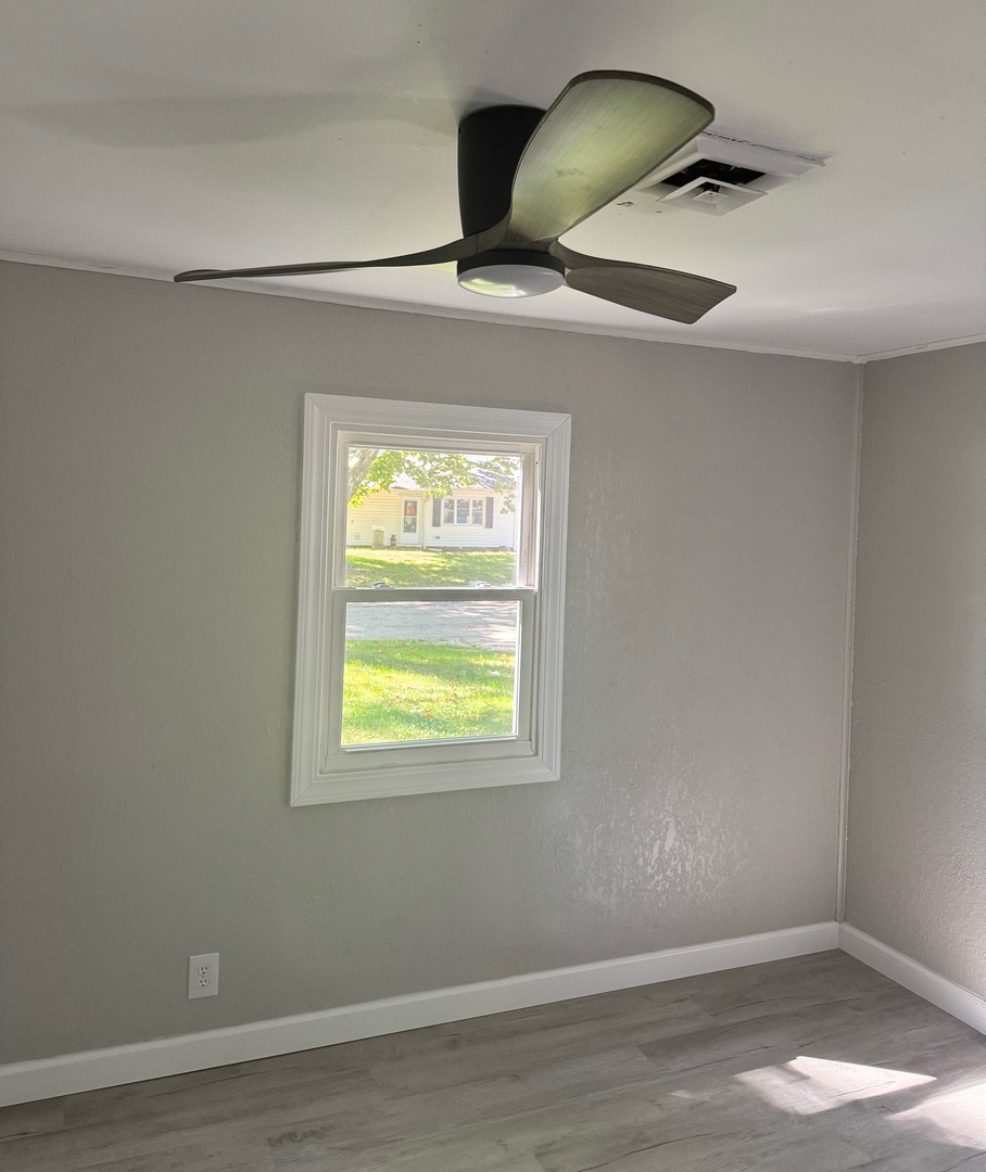 1041 Eastview Drive Property Photo 15