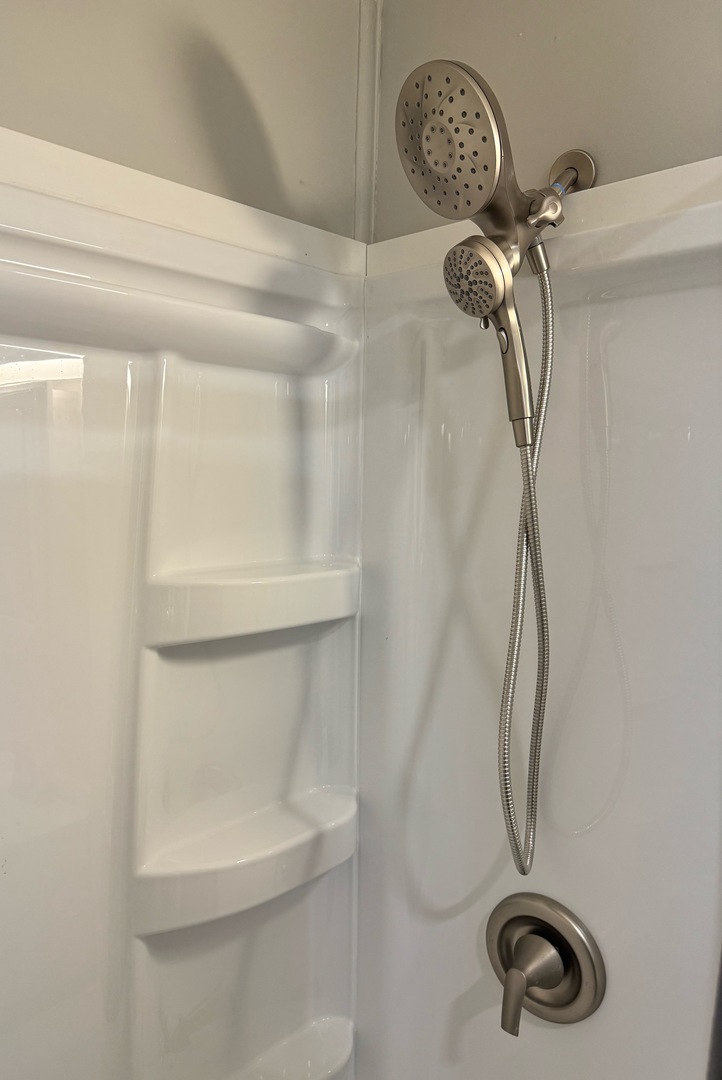 1041 Eastview Drive Property Photo 18