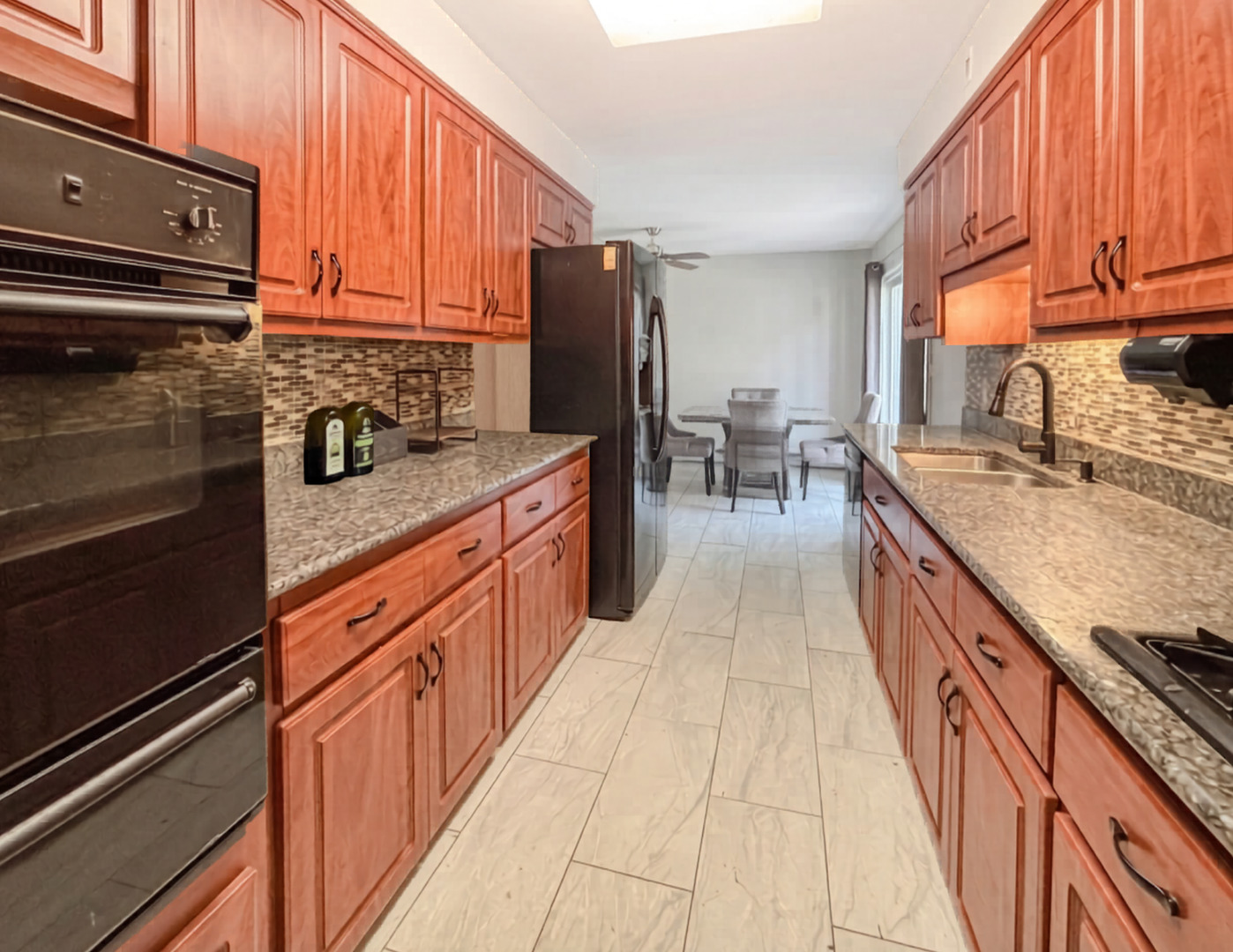 1028 W Ohio Street Property Photo 6