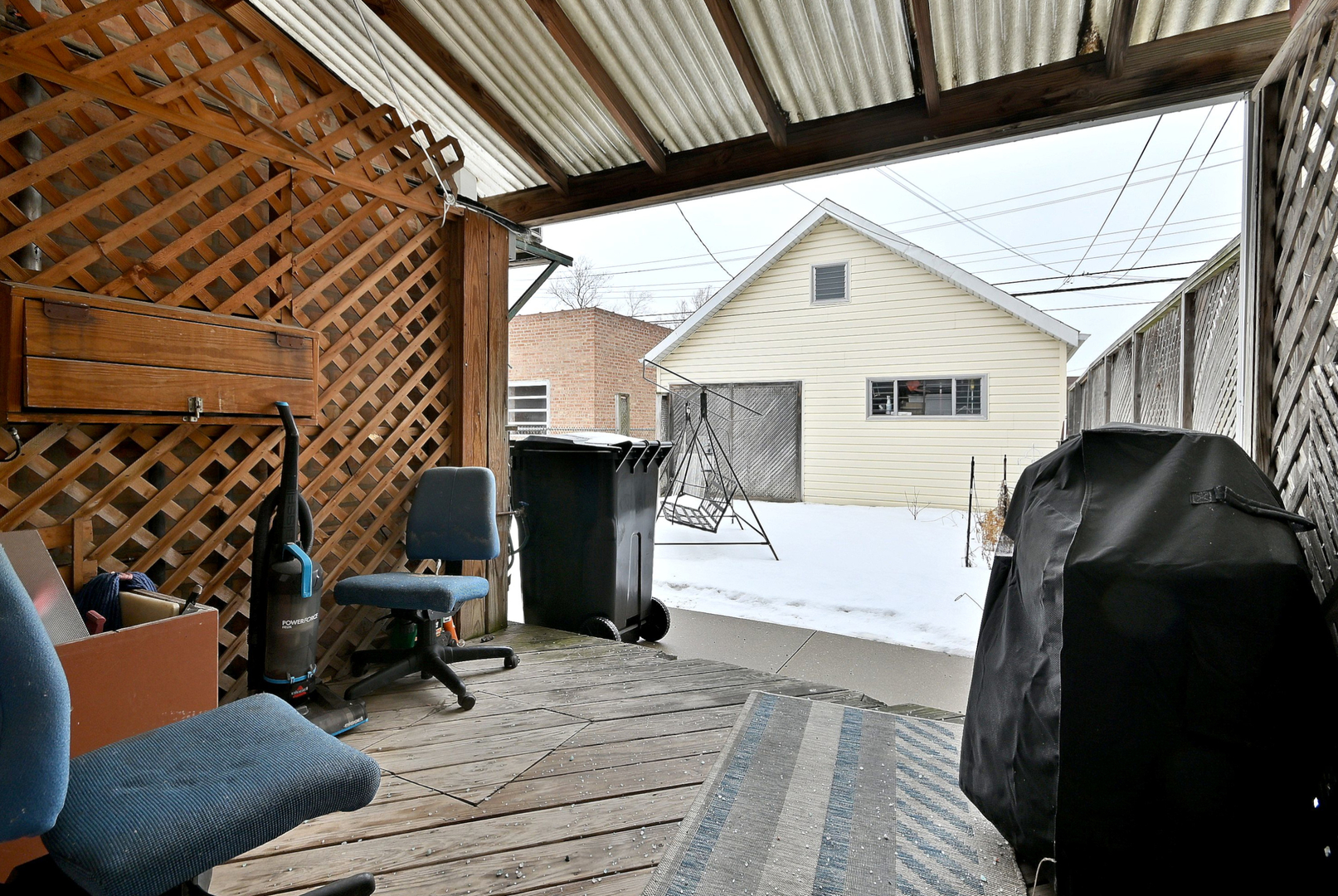 7460 W Belmont Avenue Property Photo 3