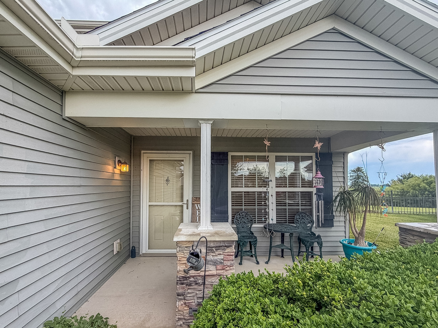 302 Luria Lane Property Photo 4
