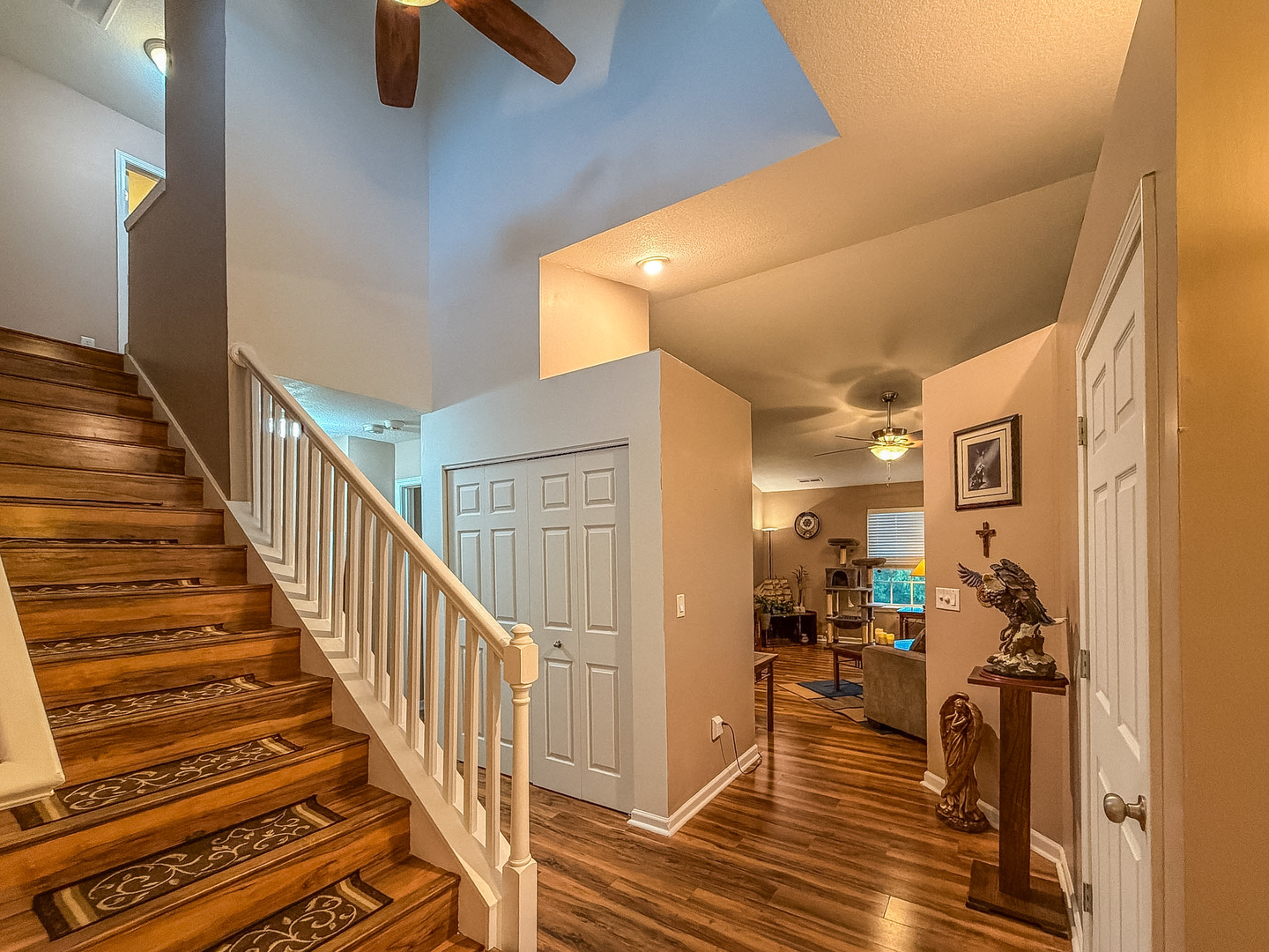 302 Luria Lane Property Photo 10