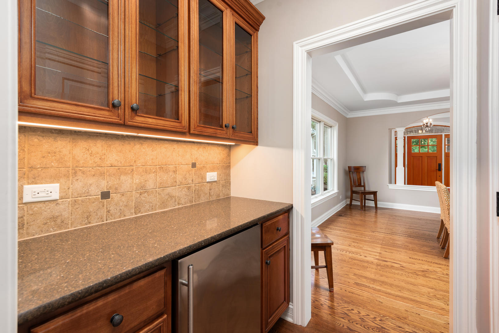 5536 Middaugh Avenue Property Photo 11