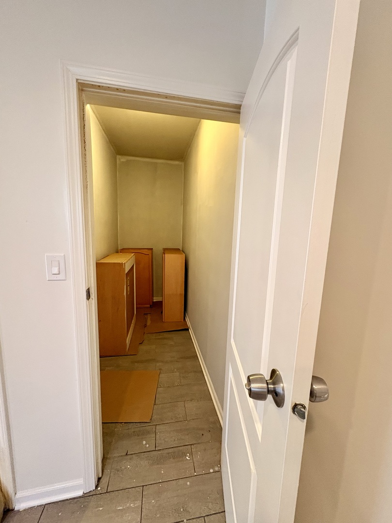 8451 S May Street Property Photo 15
