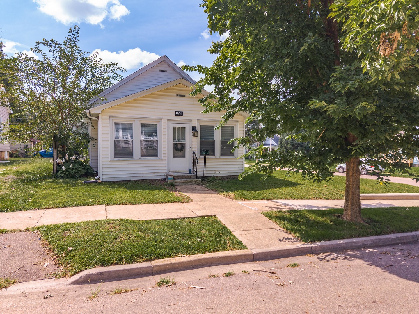 501 E Jackson Street Property Photo 37