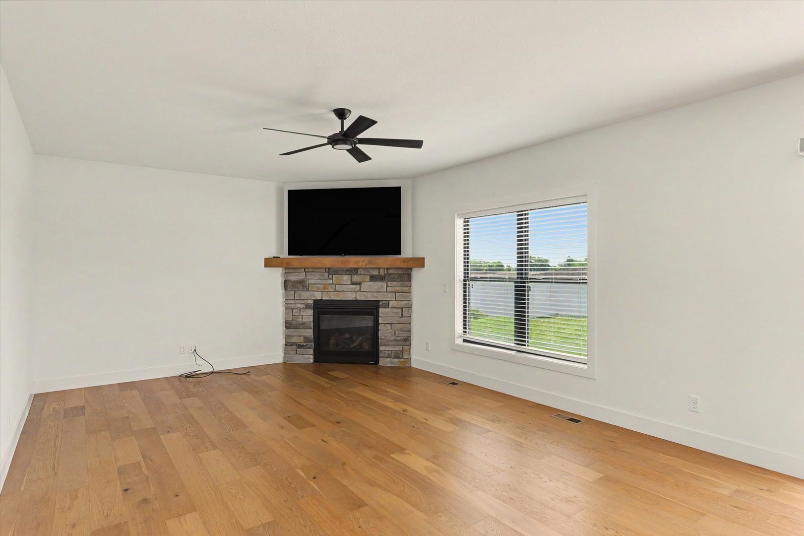 301 Sutton Street Property Photo 12