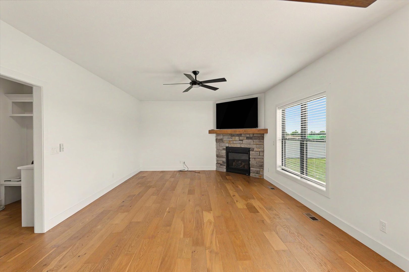 301 Sutton Street Property Photo 13