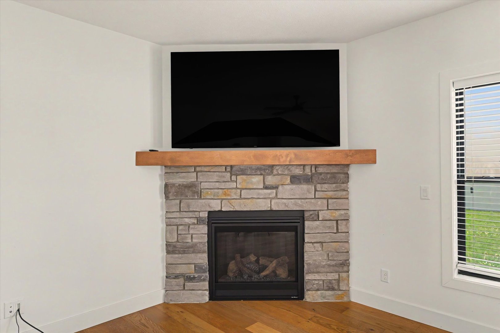 301 Sutton Street Property Photo 15