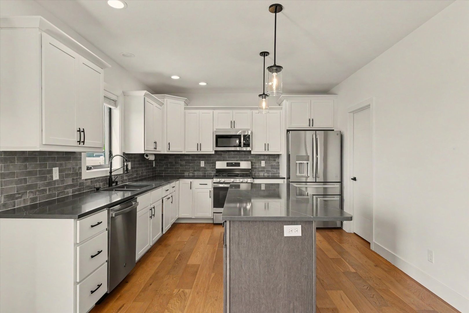 301 Sutton Street Property Photo 17