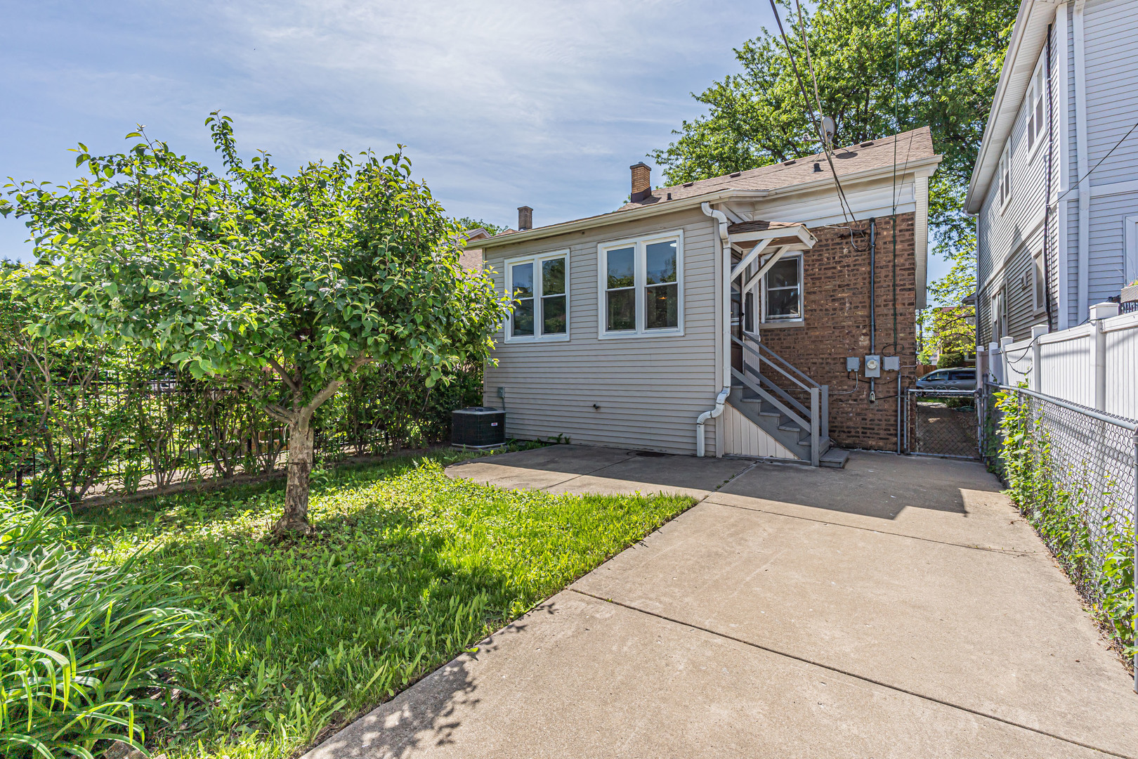 5837 N Marmora Avenue Property Photo 38