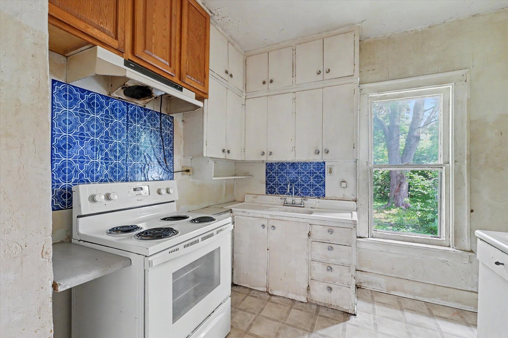 402 S Johnson Avenue Property Photo 15