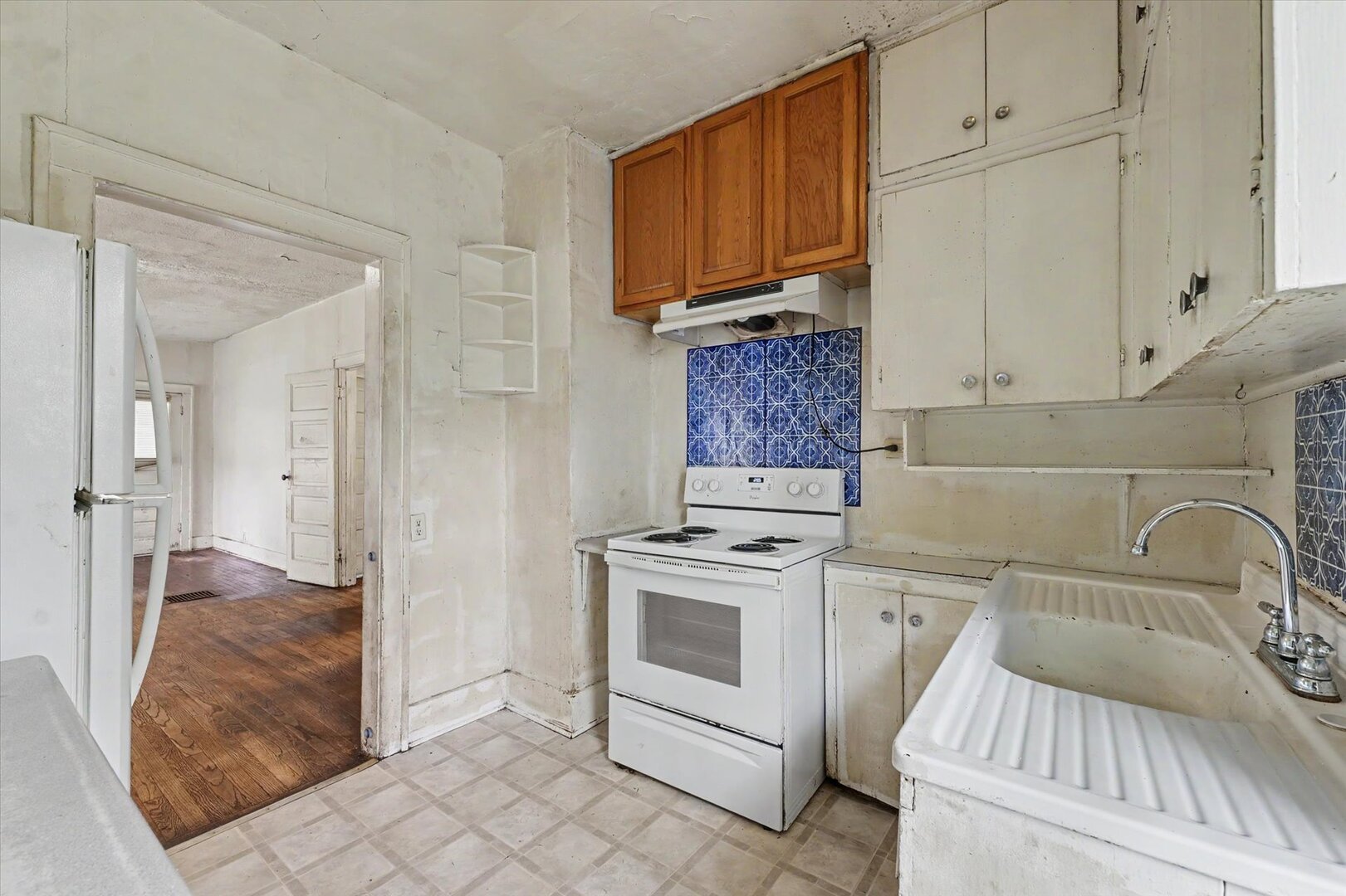 402 S Johnson Avenue Property Photo 17