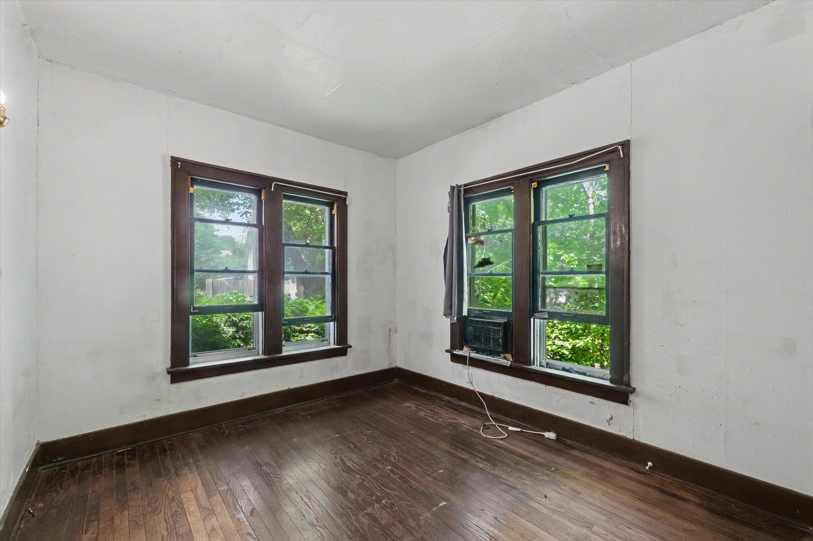402 S Johnson Avenue Property Photo 18