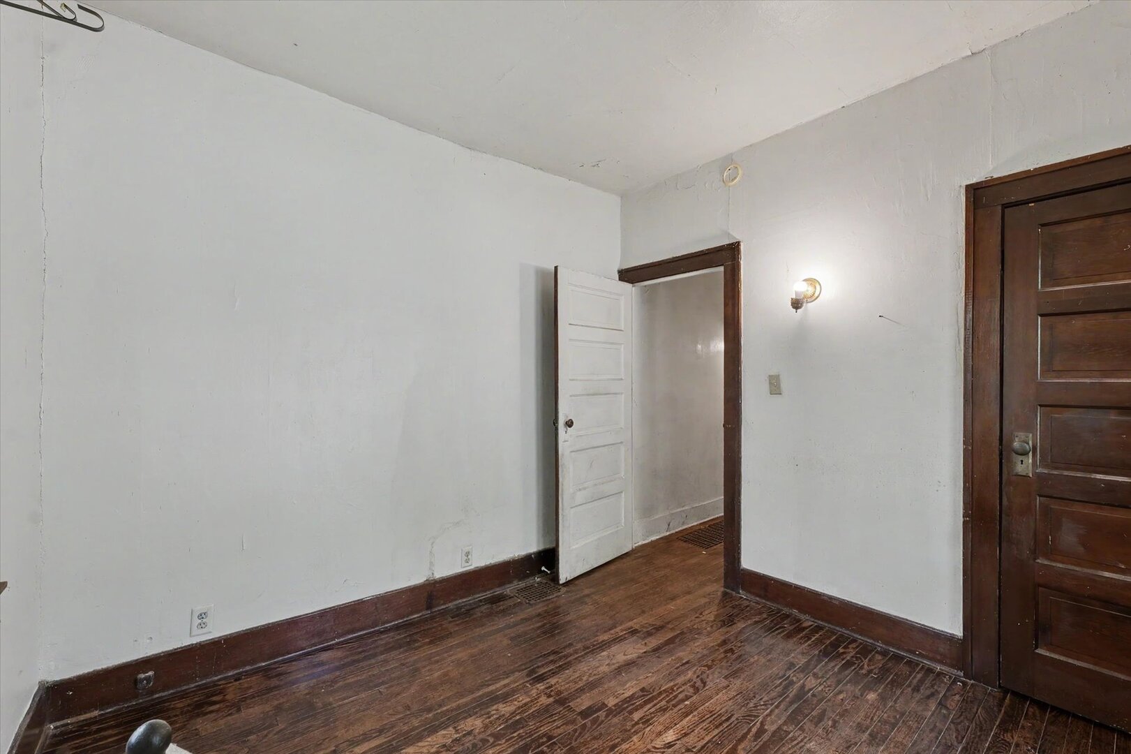 402 S Johnson Avenue Property Photo 21