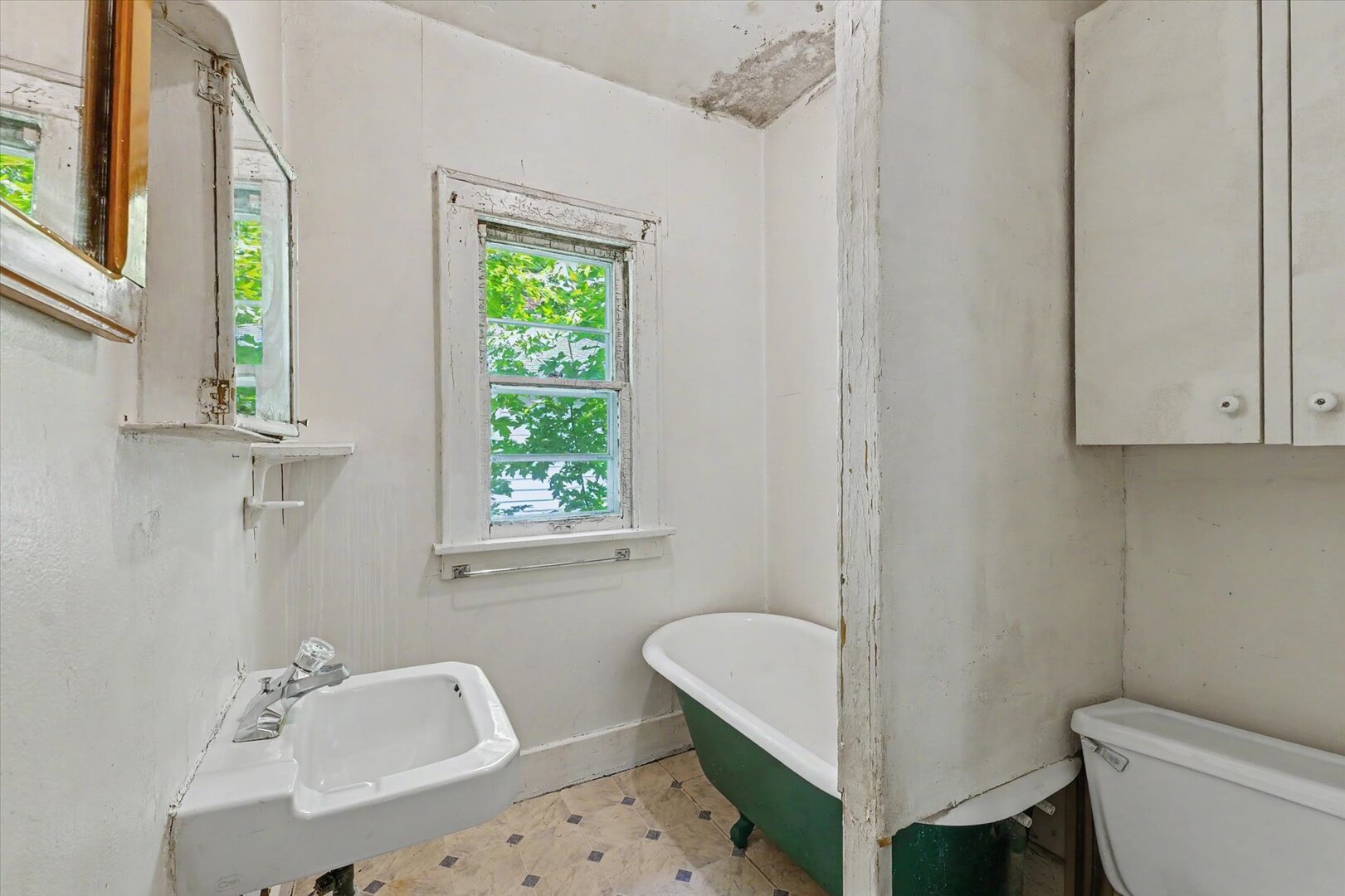 402 S Johnson Avenue Property Photo 22